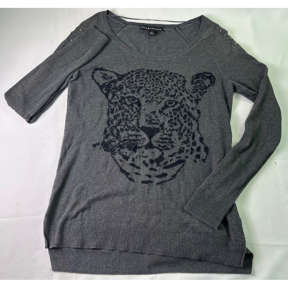 Rock Republic Gray Leopard Face Rhinestone Shoulder Sweater Size XS Knit L/S Top